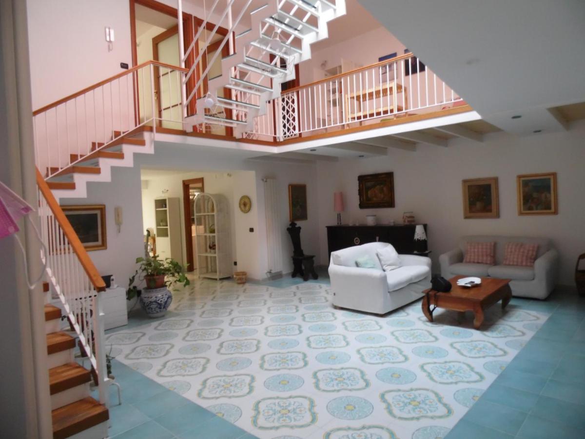 Апартаменты A Casa Di Monica Поццуоли Экстерьер фото
